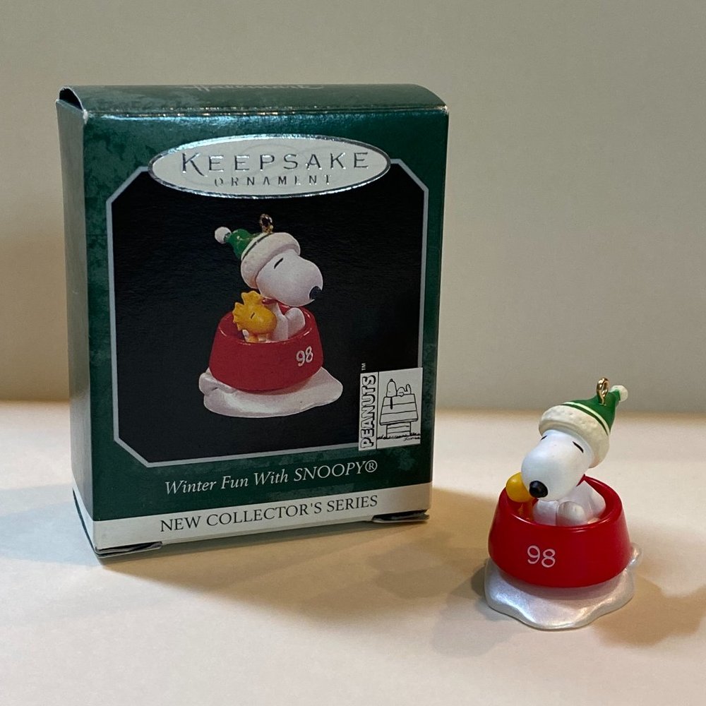 1998 Hallmark Keepsake Winter Fun with Snoopy #1 Miniature / Snoopy & Woodstock